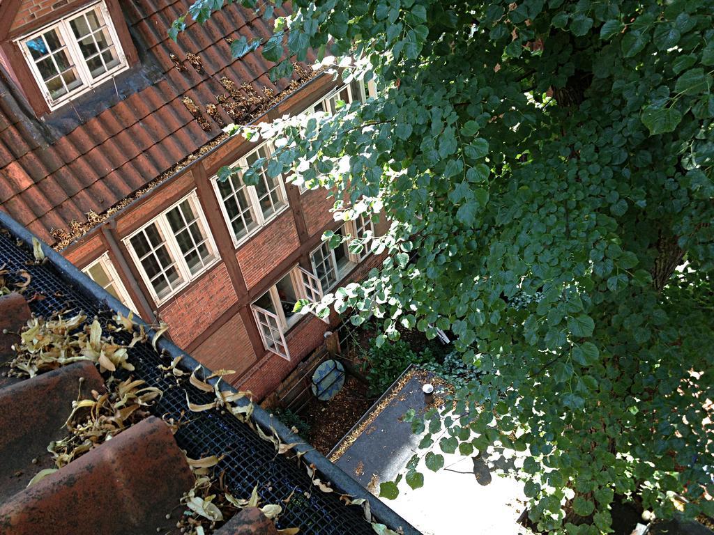 Frauenhotel Hanseatin - Women Only Hamburg Exterior photo